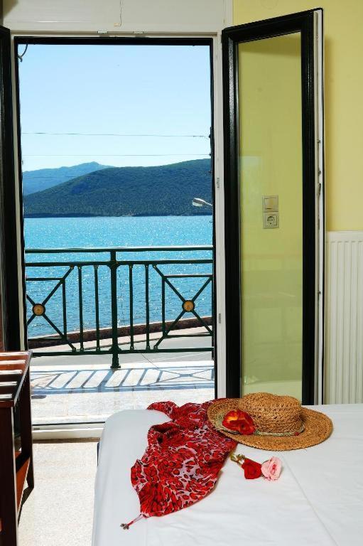 Ariadnes Holiday Accommodation Apidias Lakos Exterior photo
